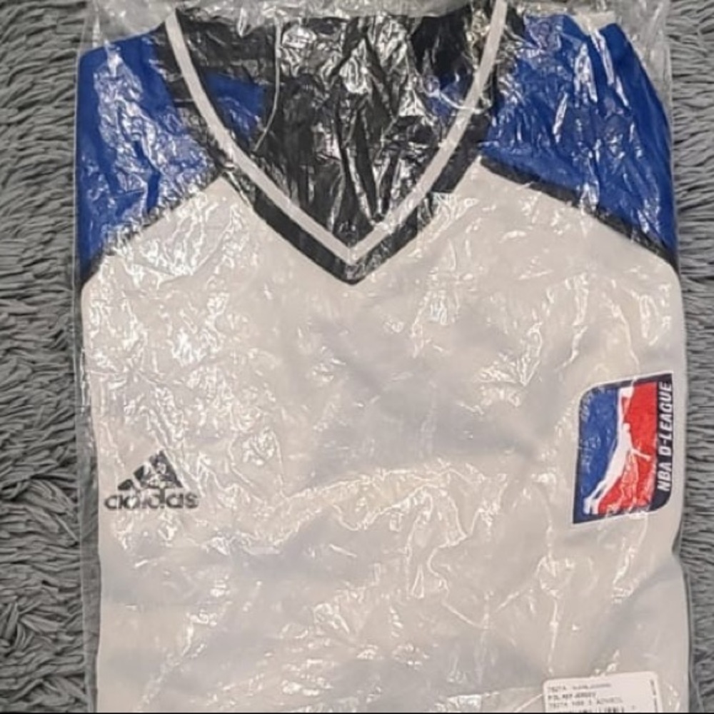 Adida NBA sweater